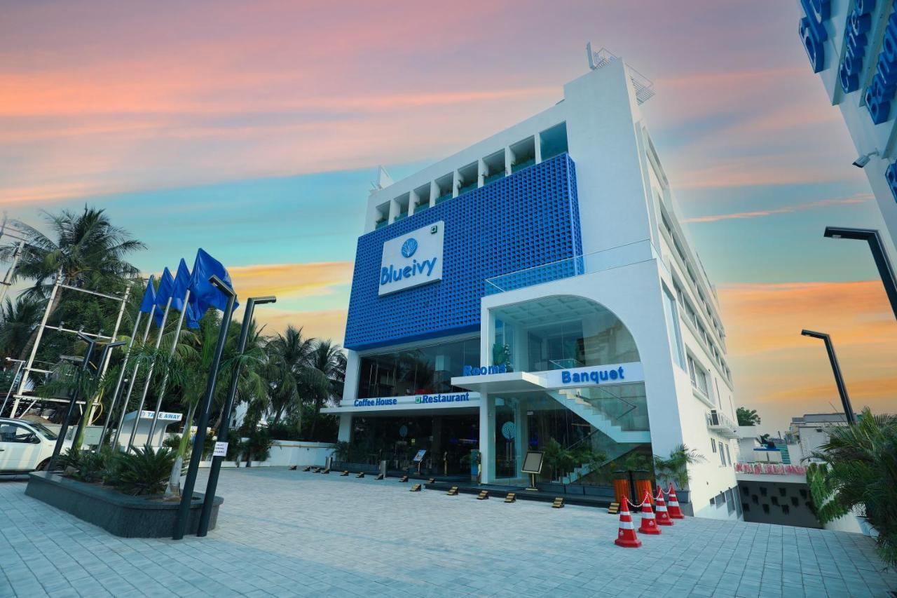 Hotel Blueivy Ānand Buitenkant foto
